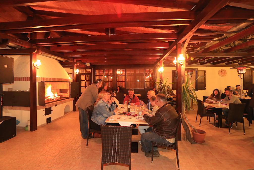 Tiffán's Pincészet és Panzió Hotel Villány Exterior foto