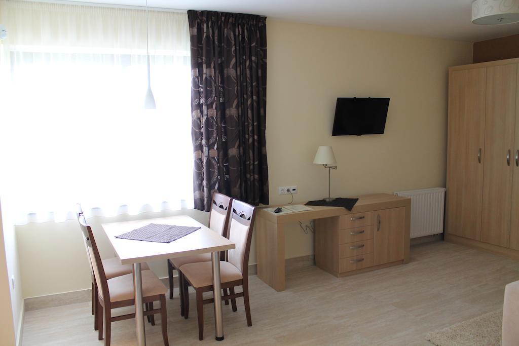 Tiffán's Pincészet és Panzió Hotel Villány Quarto foto